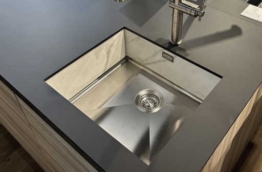 [VR4599M] VESTA50E20